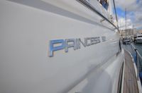 2000 Princess 52