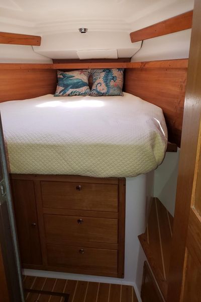 2004 Catalina 350
