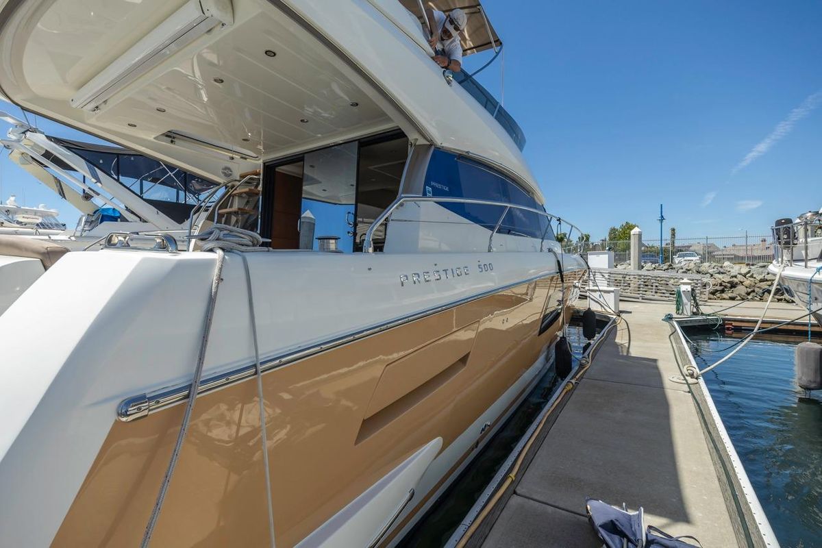 2015 Prestige 50 