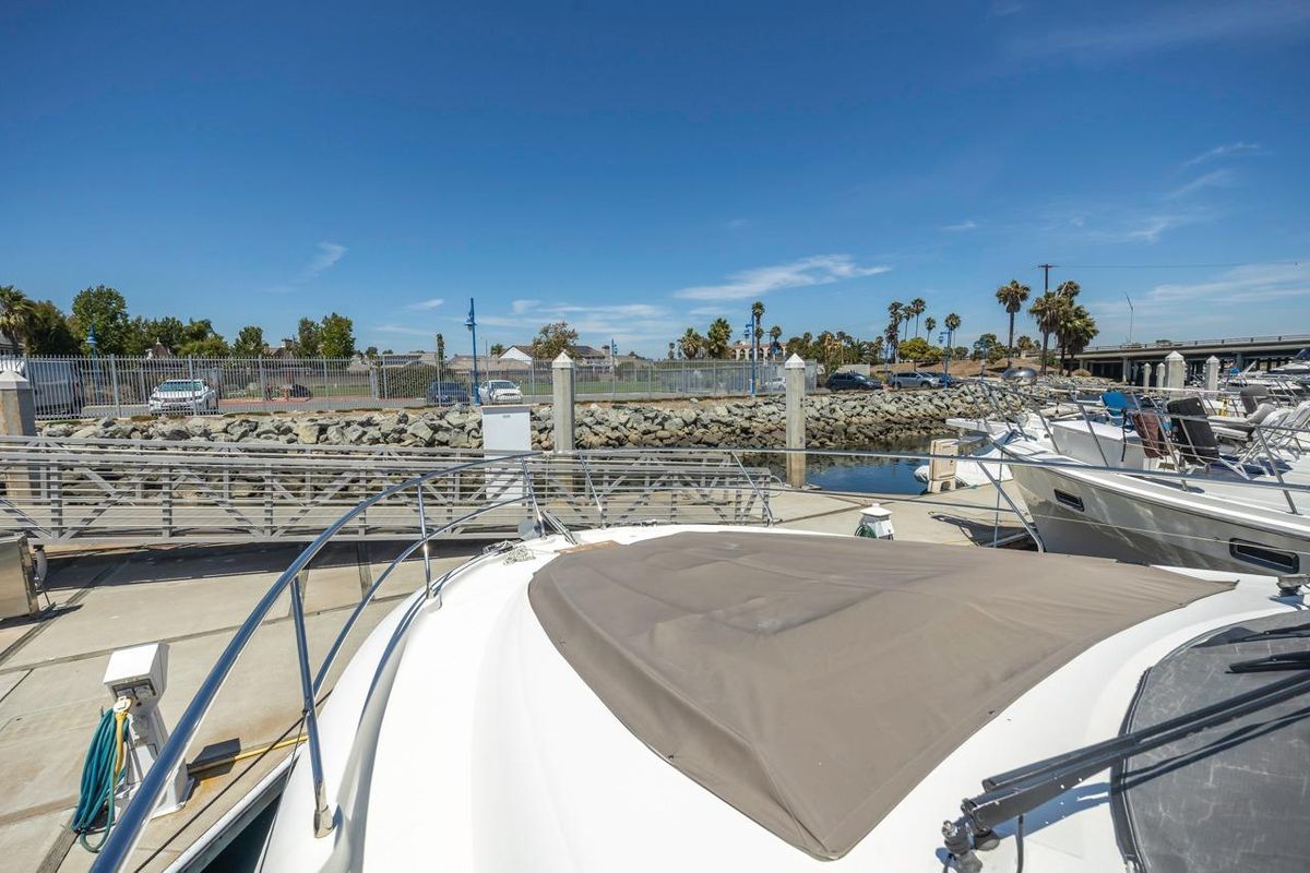 2015 Prestige 50 