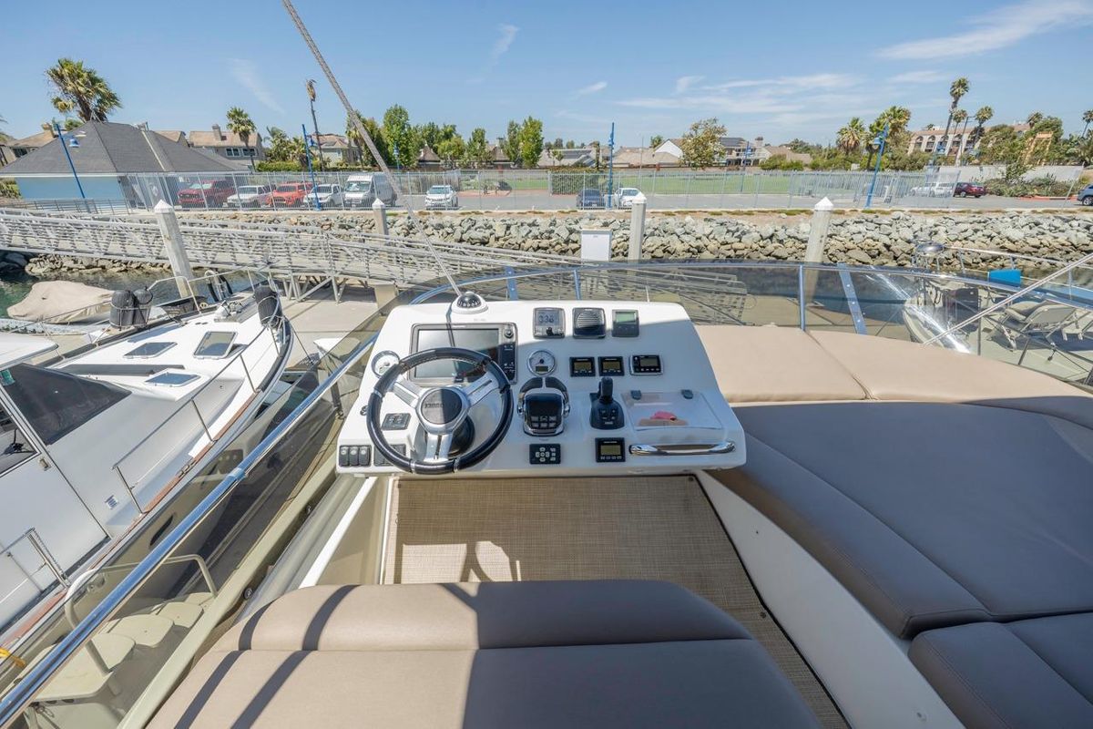 2015 Prestige 50 