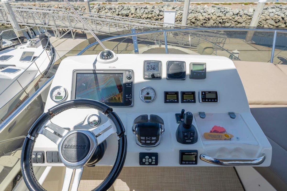 2015 Prestige 50 