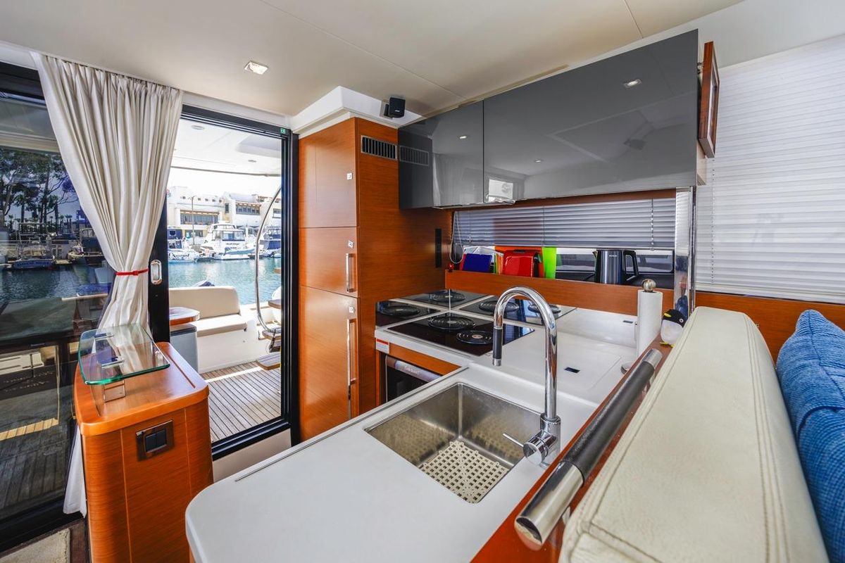2015 Prestige 50 