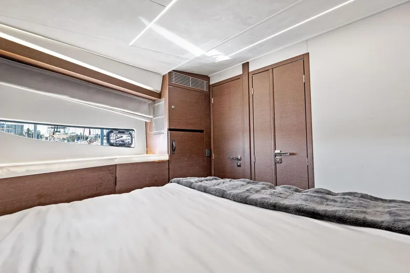 Karen Ann III Yacht Photos Pics 