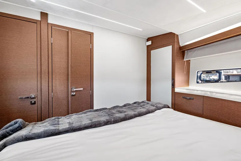 Karen Ann III Yacht Photos Pics 