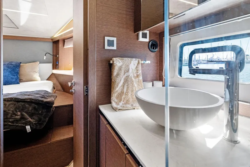 Karen Ann III Yacht Photos Pics 