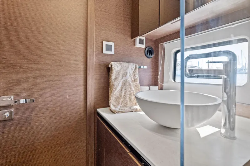 Karen Ann III Yacht Photos Pics 