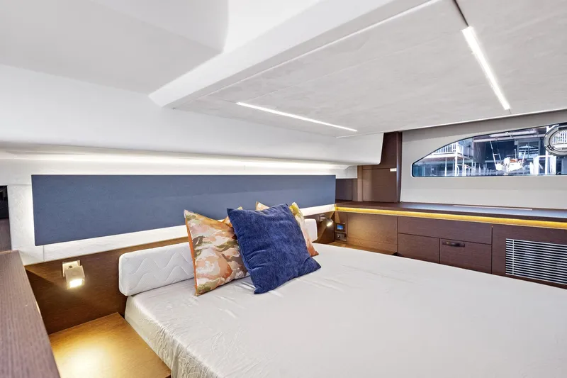 Karen Ann III Yacht Photos Pics 