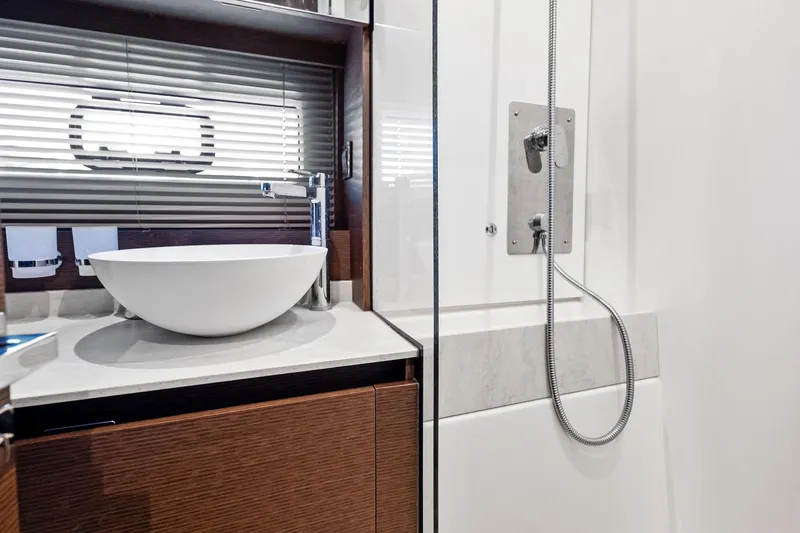 Karen Ann III Yacht Photos Pics 