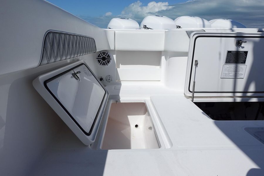 2018 Invincible 42 Open Fisherman