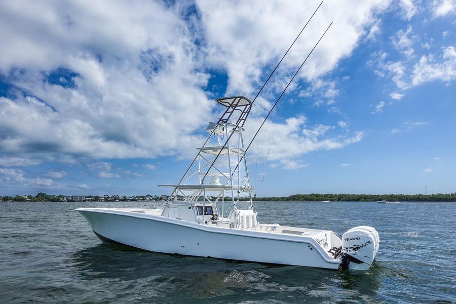 2018 Invincible 42 Open Fisherman