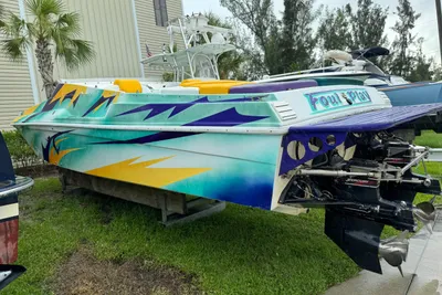 Hustler 32