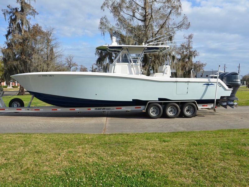 2014 Invincible 36 Center Console