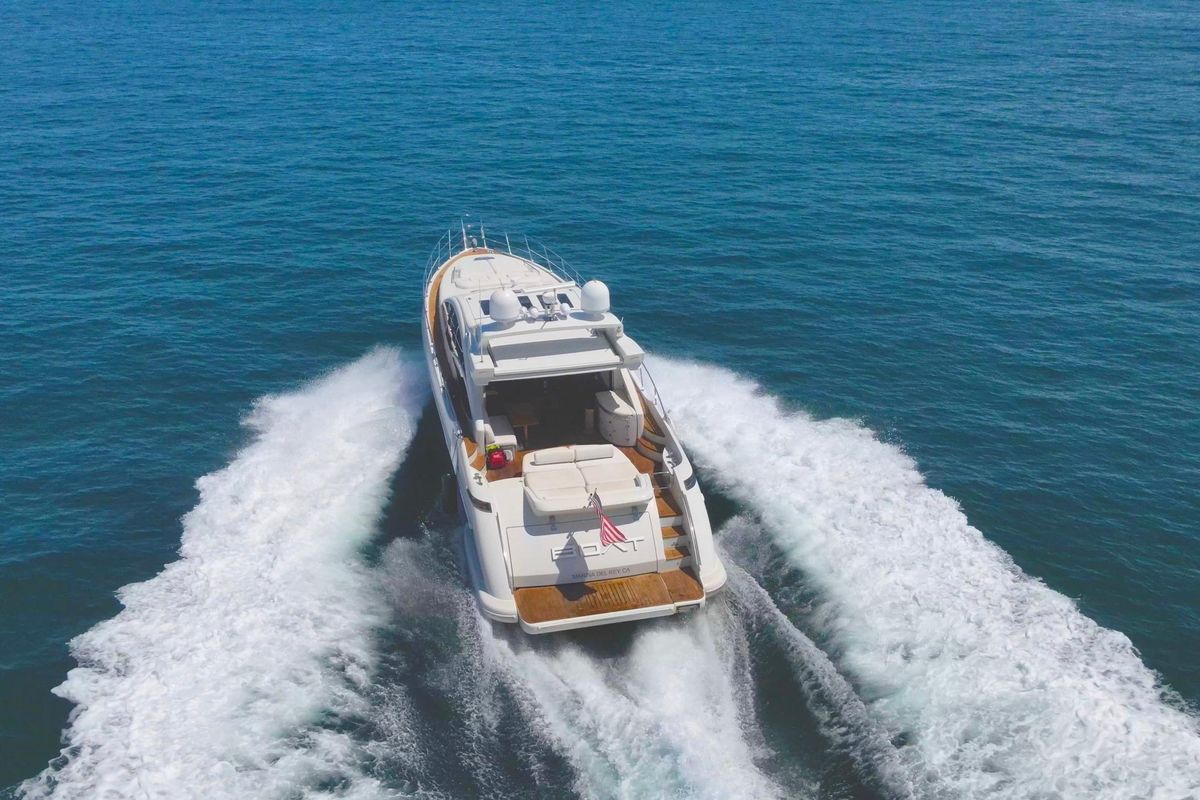 2011 Azimut 68 