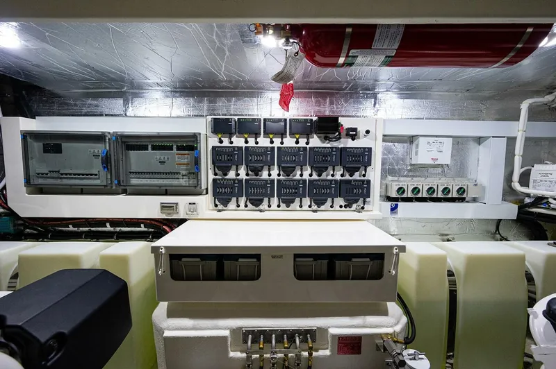 Greyhound Yacht Photos Pics 2020 Riviera 5400 Sport Yacht Platinum Edition - Image 82