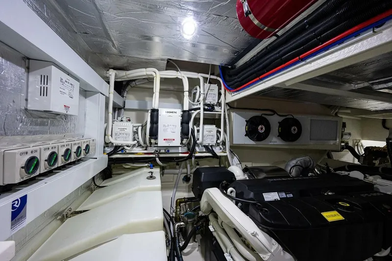 Greyhound Yacht Photos Pics 2020 Riviera 5400 Sport Yacht Platinum Edition - Image 75