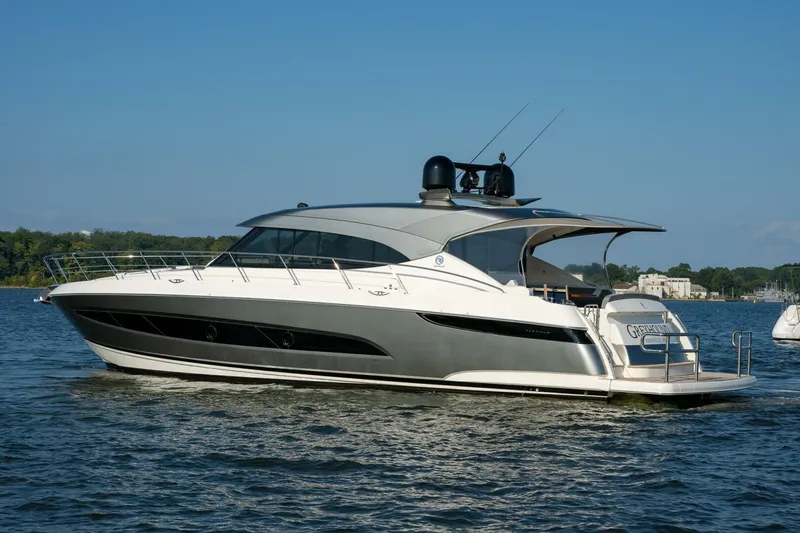 Greyhound Yacht Photos Pics 2020 Riviera 5400 Sport Yacht Platinum Edition - Image 3