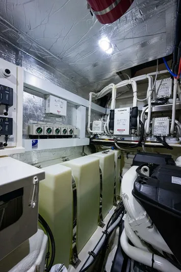 Greyhound Yacht Photos Pics 2020 Riviera 5400 Sport Yacht Platinum Edition - Image 74