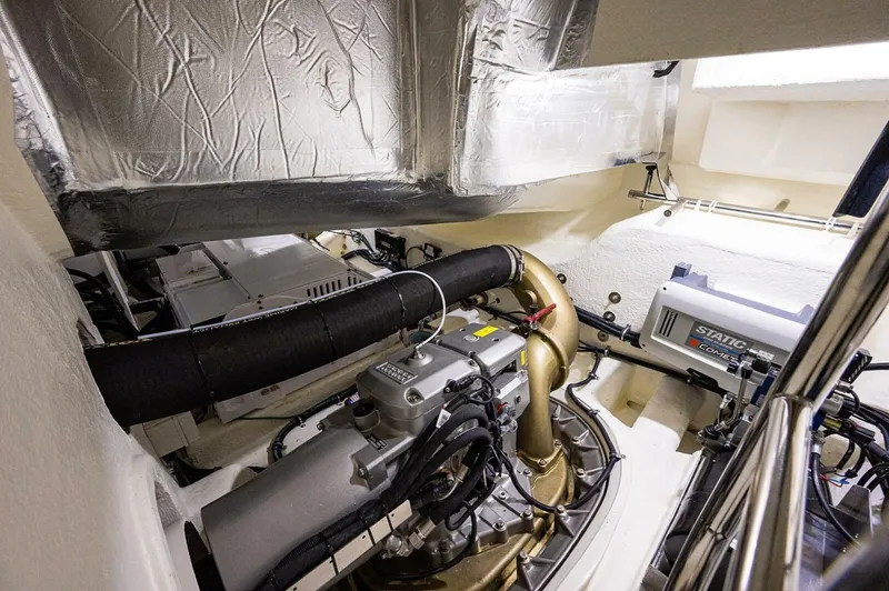 Greyhound Yacht Photos Pics 2020 Riviera 5400 Sport Yacht Platinum Edition - Image 86