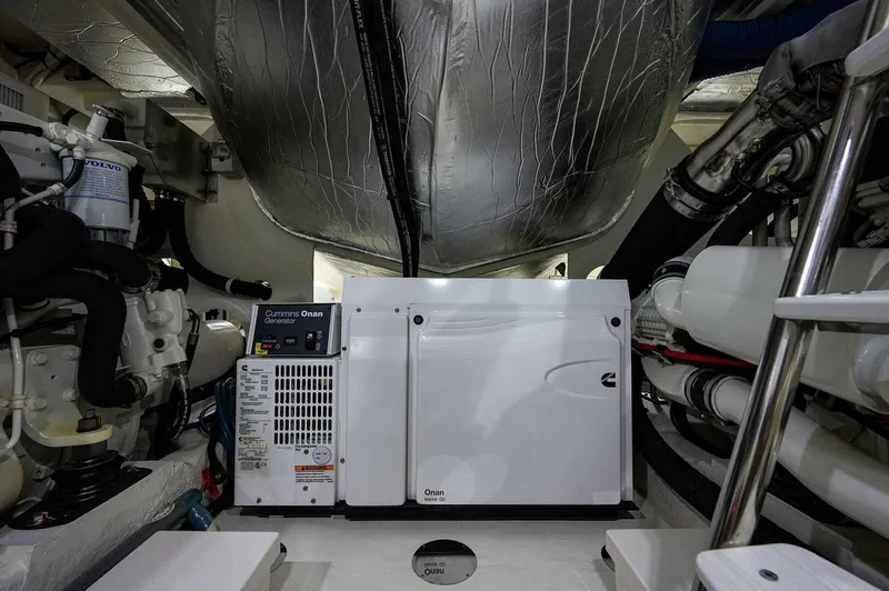 Greyhound Yacht Photos Pics 2020 Riviera 5400 Sport Yacht Platinum Edition - Image 80