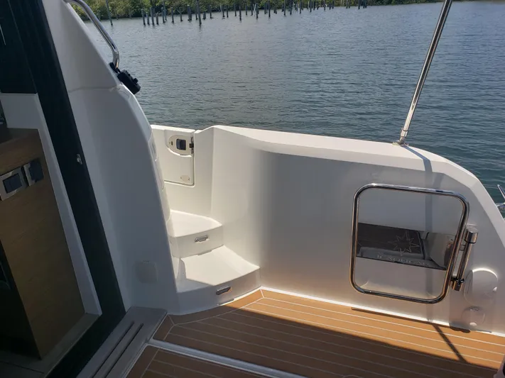 La Bougeotte Yacht Photos Pics 2019 33 Jeanneau Express - Cockpit