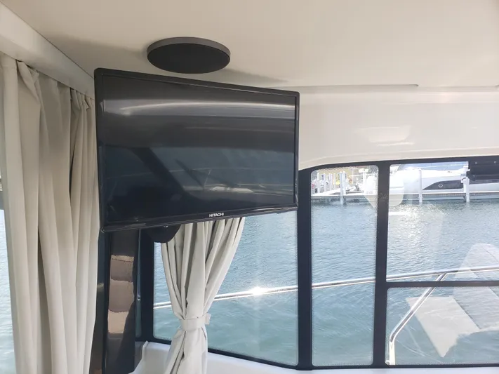 La Bougeotte Yacht Photos Pics 2019 33 Jeanneau Express - Salon TV