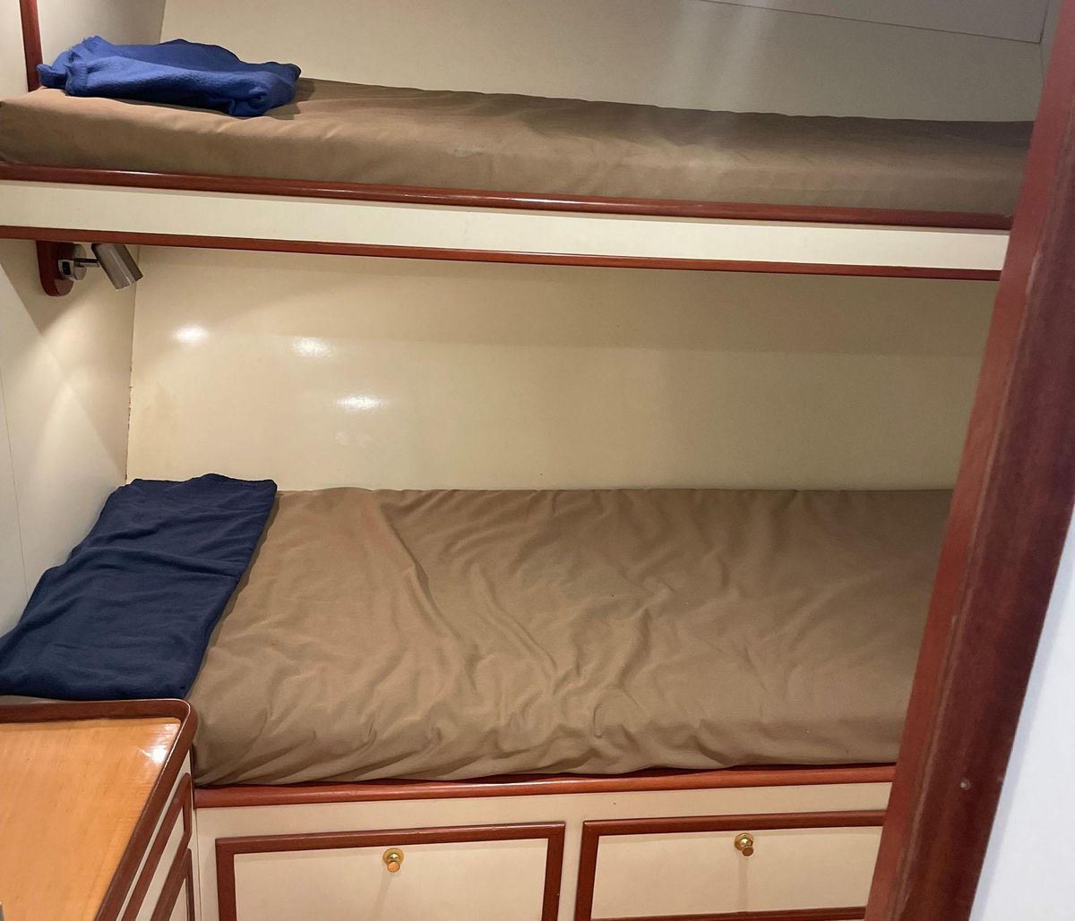 2001 Custom Carolina 57 
