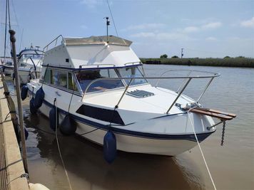 Sea Jewel Command Bridge 24