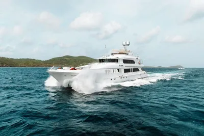 Custom Ares Custom Yachts