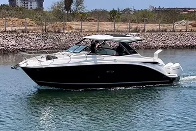 Sea Ray Sundancer 320 Outboard