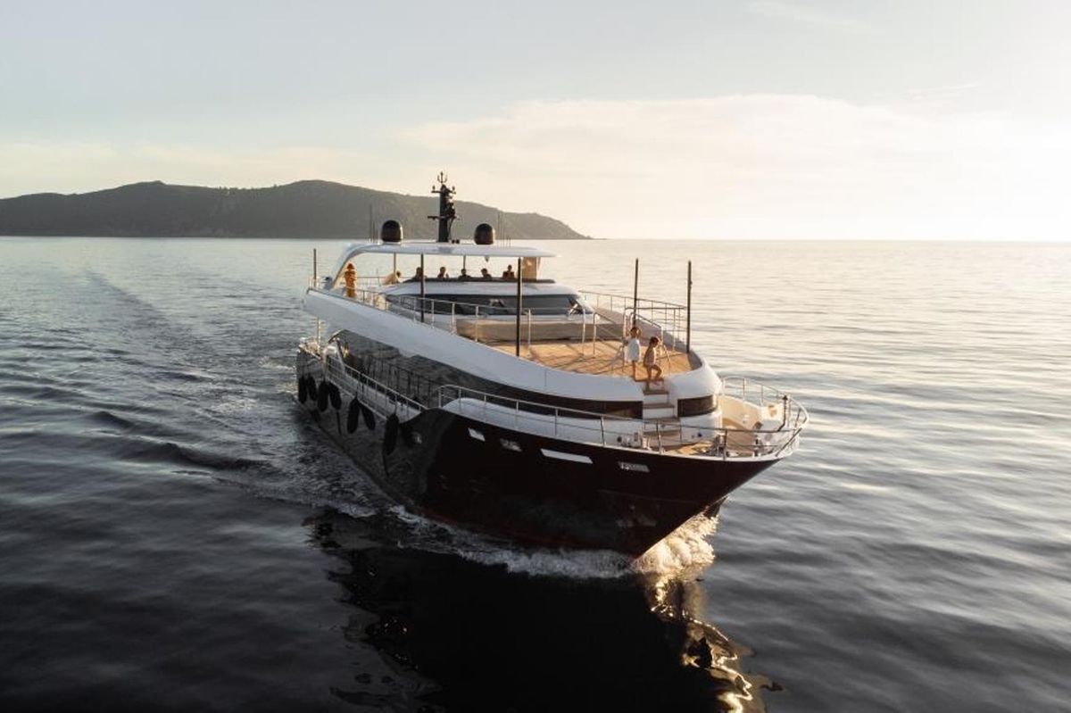2022 Maiora 100 