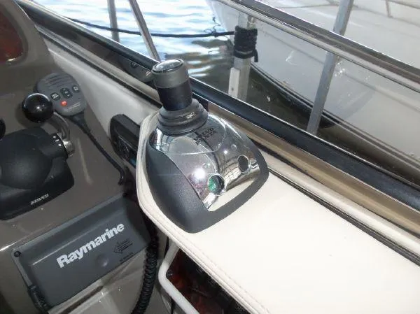  Yacht Photos Pics Control panel of 2009 Regal Commodore 4060 boat with Raymarine equipment.
