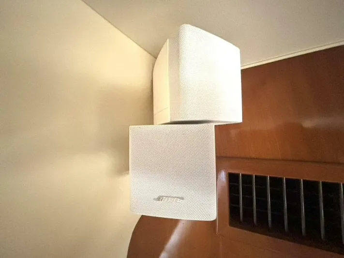  Yacht Photos Pics White speakers mounted on a 2004 Carver 466 Motor Yacht interior wall.