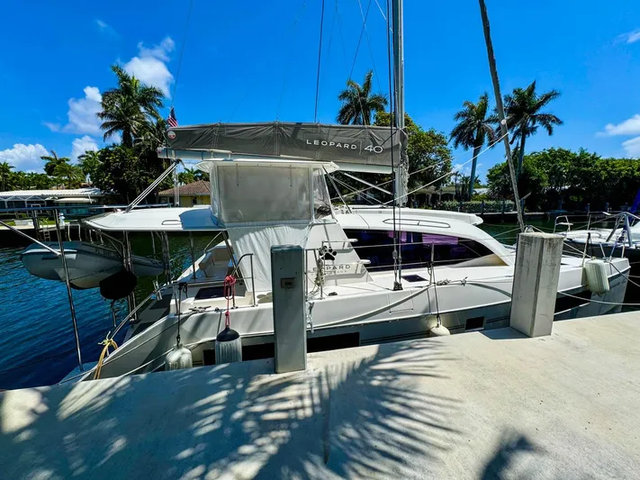 Voyager Yacht Photos Pics 