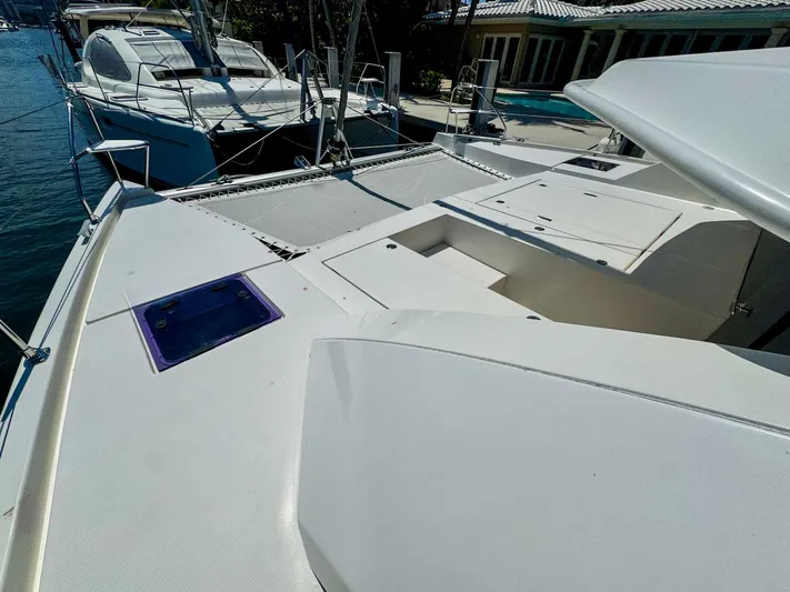 Voyager Yacht Photos Pics 