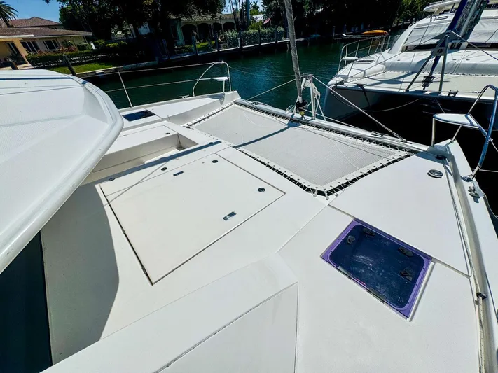 Voyager Yacht Photos Pics 