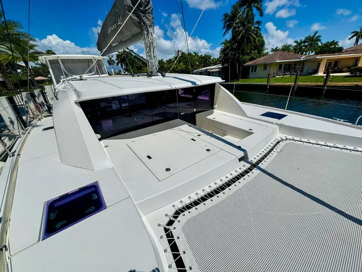 Voyager Yacht Photos Pics 