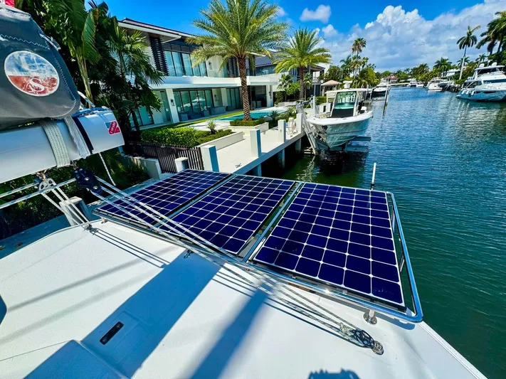 Voyager Yacht Photos Pics 