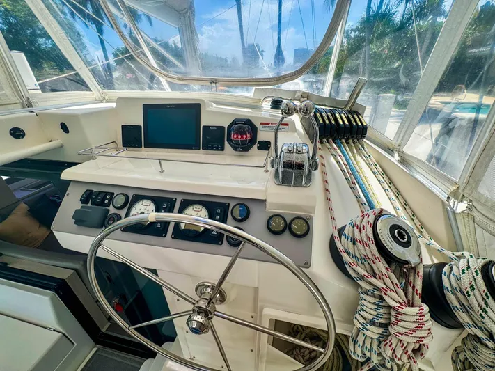 Voyager Yacht Photos Pics 