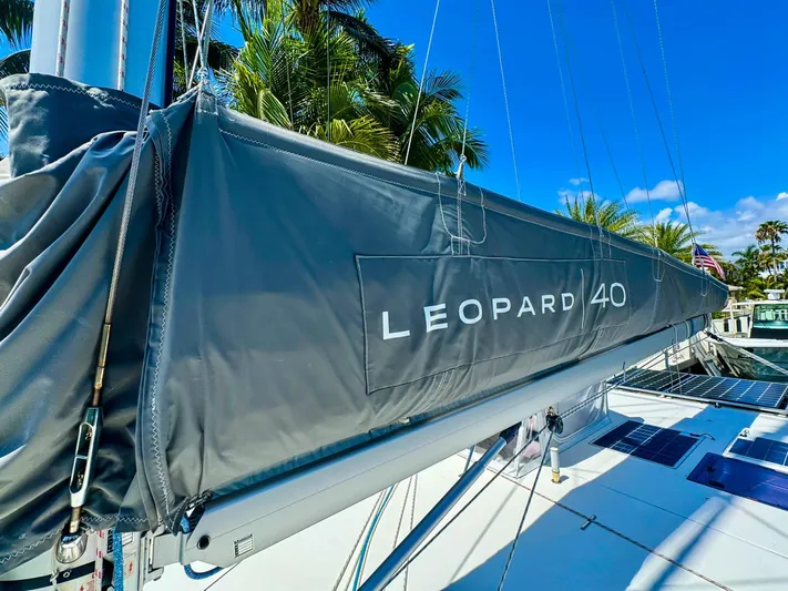 Voyager Yacht Photos Pics 