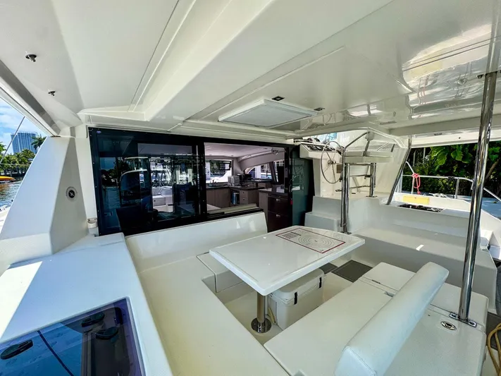 Voyager Yacht Photos Pics 