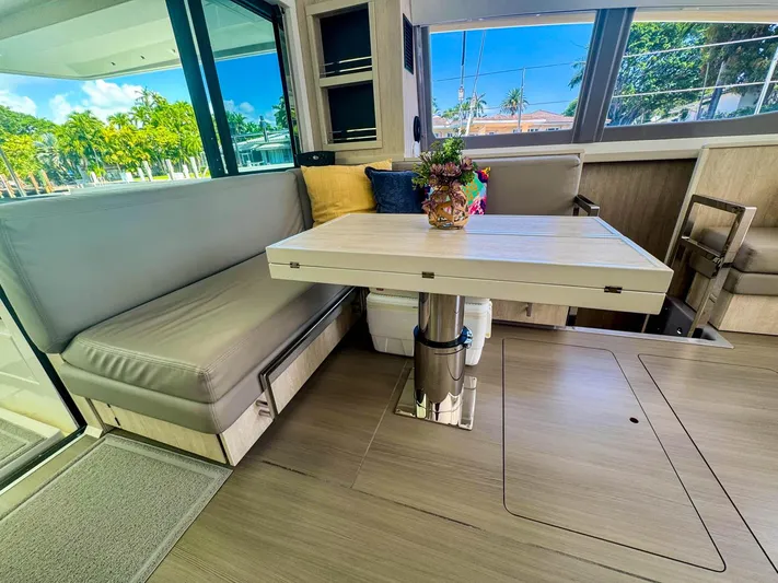 Voyager Yacht Photos Pics 