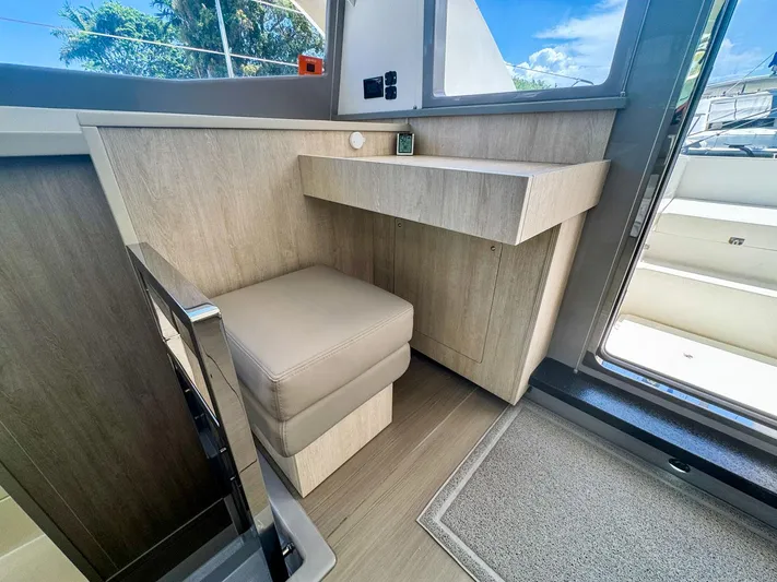 Voyager Yacht Photos Pics 