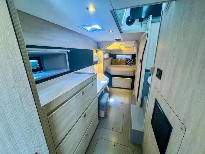 Voyager Yacht Photos Pics 