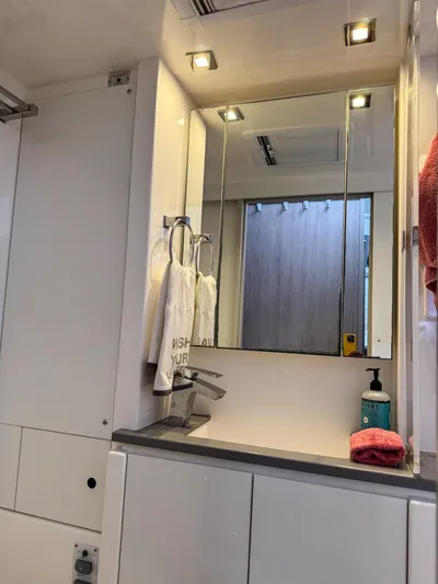 Voyager Yacht Photos Pics 