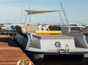 2021 Qrafter e-Lounger 650 Loungeboot