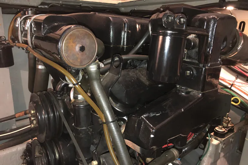  Yacht Photos Pics Engine compartment of a 1997 Sea Ray 370 Aft Cabin boat.