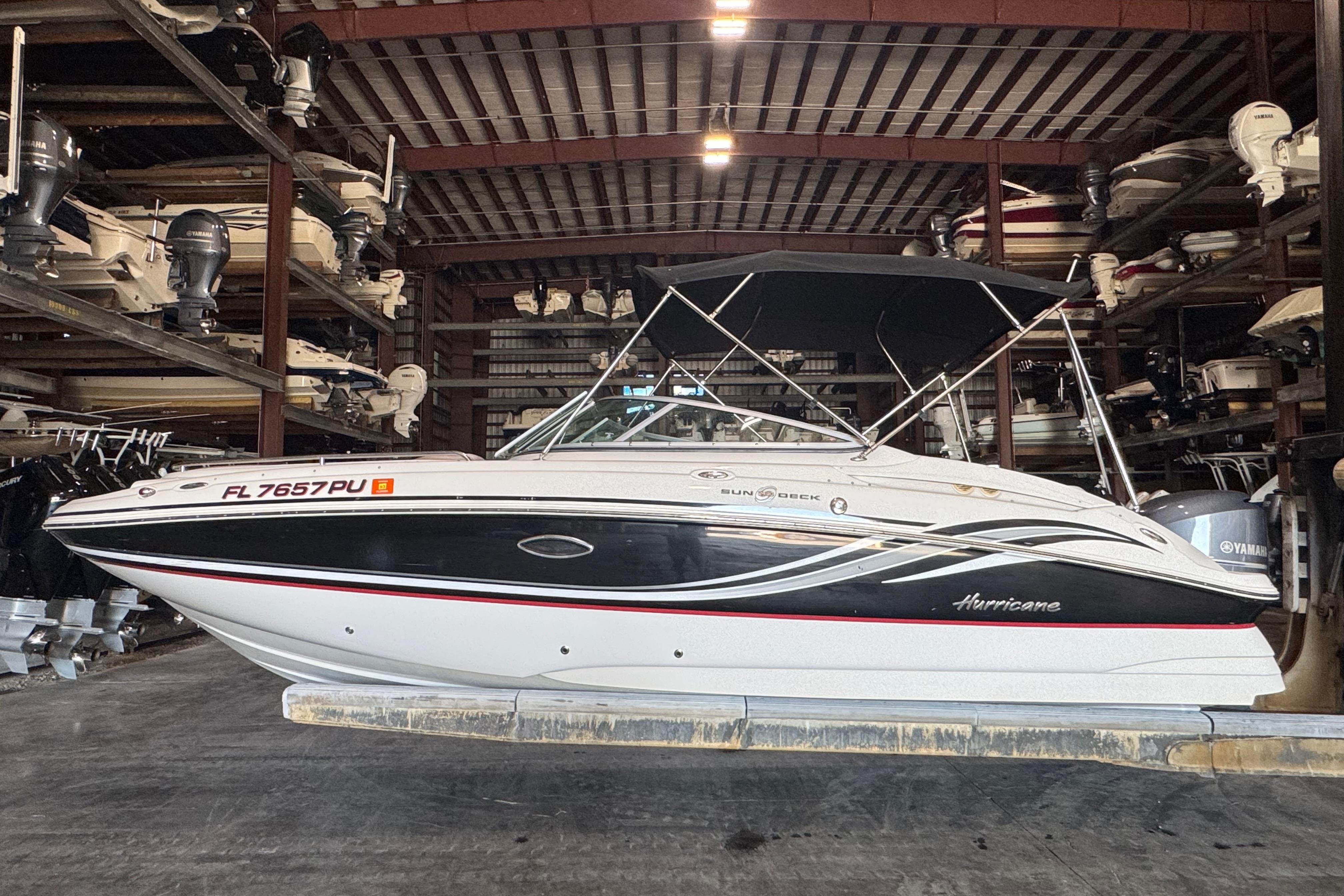 Hurricane SunDeck 2400 OB