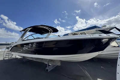 Sea Ray SDX 270 Outboard