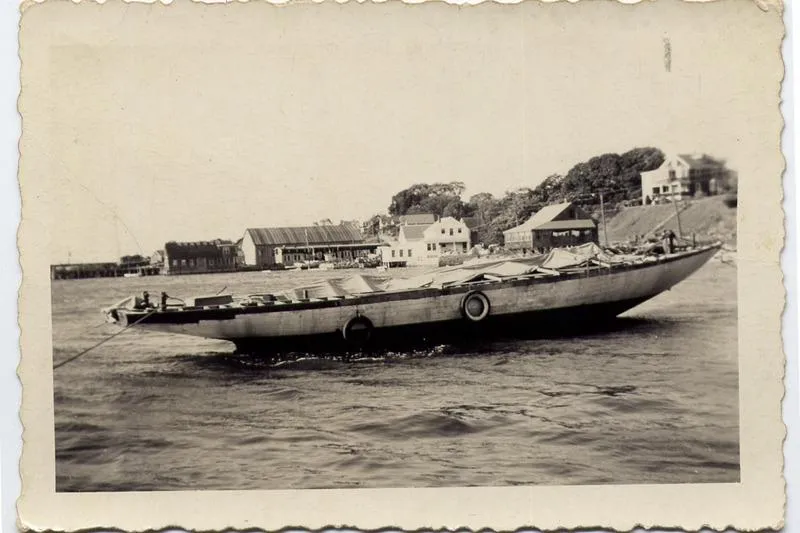 Invader Yacht Photos Pics 1905 - just launched